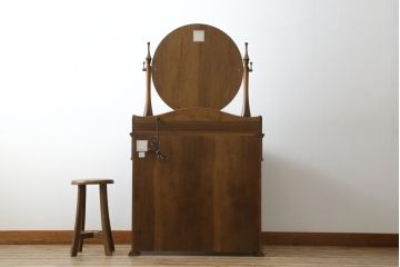 中古　松永工房　アンジュ　クラシカルな雰囲気漂うドレッサーとチェアのセット(化粧台、鏡台、ミラー、イス、椅子)(R-074028)