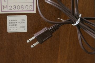 中古　松永工房　アンジュ　クラシカルな雰囲気漂うドレッサーとチェアのセット(化粧台、鏡台、ミラー、イス、椅子)(R-074028)