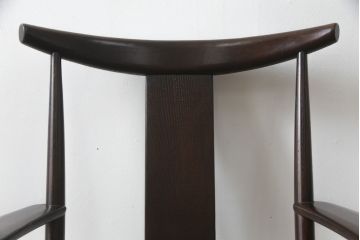 中古　美品　柏木工(カシワ木工、KASHIWA)　希少な廃盤品　ナラ材　身体に馴染むデザインと落ち着いた色味が魅力的なアームチェア(ダイニングチェア、板座チェア、椅子、イス、いす)(R-074030)