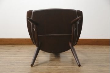 中古　美品　柏木工(カシワ木工、KASHIWA)　希少な廃盤品　ナラ材　身体に馴染むデザインと落ち着いた色味が魅力的なアームチェア(ダイニングチェア、板座チェア、椅子、イス、いす)(R-074030)