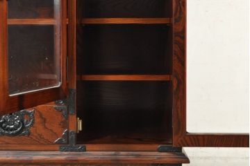 中古　岩谷堂箪笥　菊幸　美しい杢目が上質な雰囲気を醸し出す和風サイドボード(サイドキャビネット、食器棚、カップボード、飾り棚、収納棚、戸棚)(R-074031)