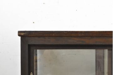 和製アンティーク　楢(ナラ)材　卓上　お洒落なディスプレイが叶う横長ガラスケース(Gケース、ショーケース、飾り棚、陳列棚、店舗什器)(R-074034)
