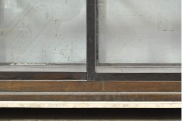 和製アンティーク　楢(ナラ)材　卓上　お洒落なディスプレイが叶う横長ガラスケース(Gケース、ショーケース、飾り棚、陳列棚、店舗什器)(R-074034)