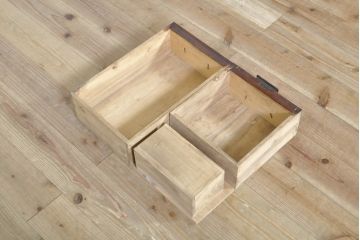 和製アンティーク　明治期　前面欅(ケヤキ)材　内部桐材　時代の流れを感じる趣ある佇まいが魅力的な重ね佐渡箪笥(八幡箪笥、衣装箪笥、収納箪笥、時代箪笥、引き出し、チェスト)(R-074039)