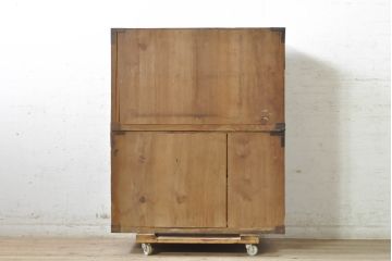 和製アンティーク　明治期　前面欅(ケヤキ)材　内部桐材　時代の流れを感じる趣ある佇まいが魅力的な重ね佐渡箪笥(八幡箪笥、衣装箪笥、収納箪笥、時代箪笥、引き出し、チェスト)(R-074039)