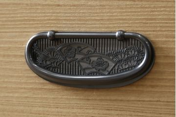 中古　美品　指物士 村山三男　品のある佇まいが魅力的な加茂総桐箪笥(並厚、チェスト、総桐たんす、小袖箪笥、和タンス、衣装箪笥、収納箪笥、整理箪笥、引き出し6杯)(R-074040)