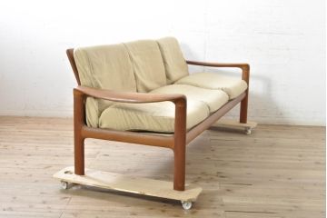 デンマークビンテージ　レア!!　komfort　チーク材　ナチュラルテイストのお部屋におすすめの3人掛けソファ(3P、三人掛け、3シーター、トリプルソファ、アームソファ、北欧、ヴィンテージ)(R-074046)