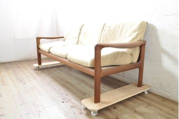 デンマークビンテージ　レア!!　komfort　チーク材　ナチュラルテイストのお部屋におすすめの3人掛けソファ(3P、三人掛け、3シーター、トリプルソファ、アームソファ、北欧、ヴィンテージ)(R-074046)
