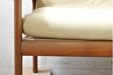 デンマークビンテージ　レア!!　komfort　チーク材　ナチュラルテイストのお部屋におすすめの3人掛けソファ(3P、三人掛け、3シーター、トリプルソファ、アームソファ、北欧、ヴィンテージ)(R-074046)