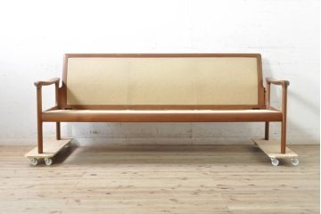 デンマークビンテージ　レア!!　komfort　チーク材　ナチュラルテイストのお部屋におすすめの3人掛けソファ(3P、三人掛け、3シーター、トリプルソファ、アームソファ、北欧、ヴィンテージ)(R-074046)
