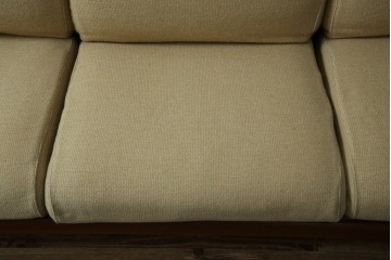 デンマークビンテージ　レア!!　komfort　チーク材　ナチュラルテイストのお部屋におすすめの3人掛けソファ　(R-074046)