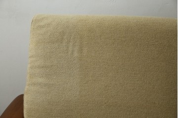 デンマークビンテージ　レア!!　komfort　チーク材　ナチュラルテイストのお部屋におすすめの3人掛けソファ　(R-074046)