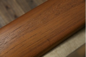 デンマークビンテージ　レア!!　komfort　チーク材　ナチュラルテイストのお部屋におすすめの3人掛けソファ　(R-074046)