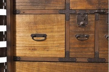 和製アンティーク　上手物!!　前面桐材　他欅(ケヤキ)材　趣のある佇まいが魅力的な観音開き扉の帳場箪笥(観音箪笥、時代箪笥、小物収納、収納箪笥、整理箪笥、引き出し)(R-074047)