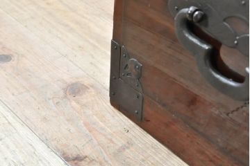 和製アンティーク　前面栗材　和の空間を引き立てる米沢箪笥ローボード(和たんす、時代箪笥、収納タンス、テレビ台、テレビボード、ローチェスト、引き出し)(R-074049)