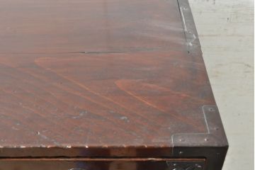 和製アンティーク　前面栗材　和の空間を引き立てる重ね米沢箪笥(重ね箪笥、和たんす、時代箪笥、衣装箪笥、収納タンス、引き出し)(R-074050)