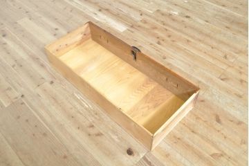 和製アンティーク　前面栗材　桜丸金具　使い込まれた風合いが味わい深い米沢箪笥ローボード(和たんす、時代箪笥、収納タンス、衣装箪笥、テレビ台、テレビボード、ローチェスト、引き出し)(R-074051)