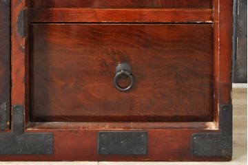 和製アンティーク　前面栗材　桜丸金具　使い込まれた風合いが味わい深い米沢箪笥ローボード(和たんす、時代箪笥、収納タンス、テレビ台、テレビボード、ローチェスト、引き出し)(R-074052)