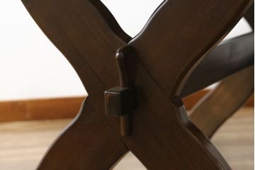 中古　希少な廃盤品　カリモク家具(karimoku)　ルスティック(RUSTIC)　柔らかな曲線が優しい雰囲気を醸し出すダイニングテーブル(食卓、4人掛け)(R-074055)