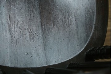 中古　北海道民芸家具　クラシカルな雰囲気を醸し出すダイニングチェア　(R-074056)