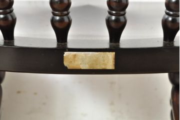 中古　北海道民芸家具　クラシカルな雰囲気を醸し出すダイニングチェア2脚セット(椅子、板座チェア)(R-074056)