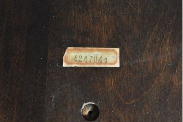 中古　北海道民芸家具　クラシカルな雰囲気を醸し出すダイニングチェア2脚セット(椅子、板座チェア)(R-074056)