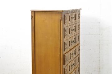 中古　イタリア高級家具　ロココ調　Mario Colciago&Figli(マリオ・コルチャゴ)　華やかな空間づくりにおすすめの彫刻入り縦型ハイチェスト(ランジェリーチェスト、サイドチェスト、引き出し)(R-074063)