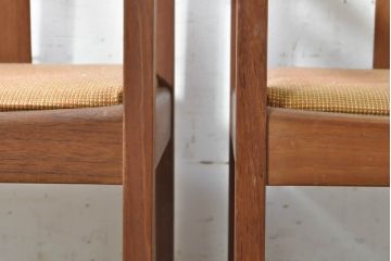 和製ビンテージ　チーク材　シンプルで洗練されたデザインが魅力的なダイニングチェア2脚セット(アームチェア、椅子、イス、ヴィンテージ)(R-074067)