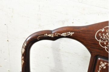 和製ビンテージ　螺鈿(ラデン)細工　象嵌入り　凝ったデザインが目を惹くアームチェア2脚セット(ラウンジチェア、ダイニングチェア、板座チェア、椅子、イス、ヴィンテージ)(R-074072)