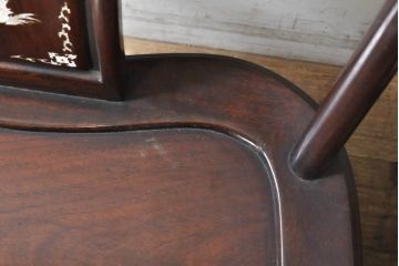 和製ビンテージ　螺鈿(ラデン)細工　象嵌入り　凝ったデザインが目を惹くアームチェア2脚セット(ラウンジチェア、ダイニングチェア、板座チェア、椅子、イス、ヴィンテージ)(R-074072)