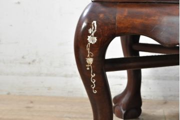 和製ビンテージ　螺鈿(ラデン)細工　象嵌入り　凝ったデザインが目を惹くアームチェア2脚セット(ラウンジチェア、ダイニングチェア、板座チェア、椅子、イス、ヴィンテージ)(R-074073)