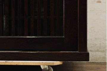 中古　美品　上質な和の空間を演出する水屋箪笥サイドボード(サイドキャビネット、収納棚、戸棚、食器棚)(R-074080)