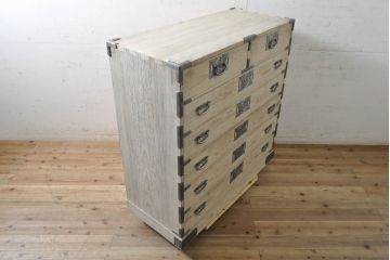 中古　牡丹　細やかで気品のある金具が目を引く加茂総桐箪笥(総桐たんす、衣装箪笥、和タンス、収納箪笥、桐箪笥、引き出し)(R-074081)