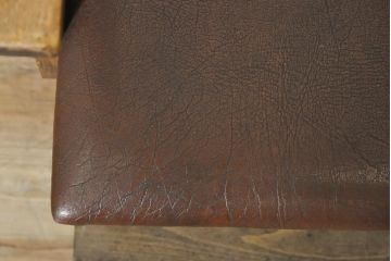 和製ビンテージ　しっかりした作りと凝ったデザインが魅力のチャイルドチェア(キッズチェア、アームチェア、ダイニングチェア、こども椅子、子どもイス、ヴィンテージ)(R-074085)