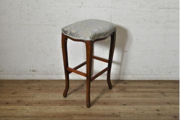 中古　美品　イギリス製　ビーチ材　品のある佇まいが魅力的な猫脚ハイスツール(ハイチェア、カウンターチェア、カウンタースツール、椅子、イス、英国)(R-074086)