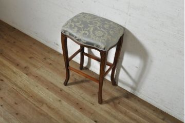 中古　美品　イギリス製　ビーチ材　品のある佇まいが魅力的な猫脚ハイスツール(ハイチェア、カウンターチェア、カウンタースツール、椅子、イス、英国)(R-074086)