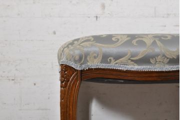 中古　美品　イギリス製　ビーチ材　品のある佇まいが魅力的な猫脚ハイスツール(ハイチェア、カウンターチェア、カウンタースツール、椅子、イス、英国)(R-074086)