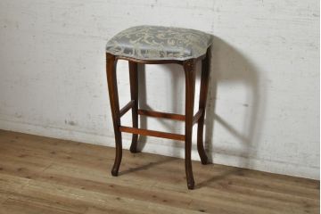 中古　美品　イギリス製　ビーチ材　品のある佇まいが魅力的な猫脚ハイスツール(ハイチェア、カウンターチェア、カウンタースツール、椅子、イス、英国)(R-074087)