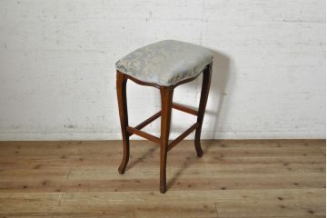 中古　美品　イギリス製　ビーチ材　品のある佇まいが魅力的な猫脚ハイスツール(ハイチェア、カウンターチェア、カウンタースツール、椅子、イス、英国)(R-074087)