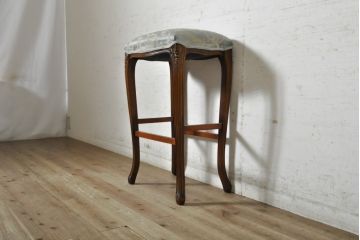 中古　美品　イギリス製　ビーチ材　品のある佇まいが魅力的な猫脚ハイスツール(ハイチェア、カウンターチェア、カウンタースツール、椅子、イス、英国)(R-074087)