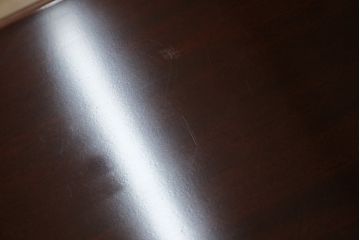 中古　美品　マホガニー材　IDC大塚家具取り扱い　「グレース」シリーズ　艶のある落ち着いた色味がシックな雰囲気を醸し出すネストテーブル(サイドテーブル、コーヒーテーブル、カフェテーブル、ローテーブル、)(R-074088)