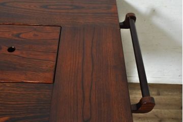 中古　美品!!　高級品!!　国産職人手作り品　総欅(ケヤキ)材　車輪(キャスター)付き囲炉裏テーブル(サイドテーブル、サービス台、キッチンワゴン)(R-074090)