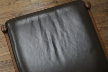 和製ビンテージ　青林製作所　チーク材　合皮　スタイリッシュな佇まいが魅力的なダイニングチェア4脚セット(椅子、イス、ヴィンテージ、バラ売り可能)(R-074093)