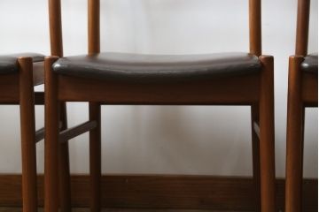 和製ビンテージ　青林製作所　チーク材　合皮　スタイリッシュな佇まいが魅力的なダイニングチェア4脚セット(椅子、イス、ヴィンテージ、バラ売り可能)(R-074093)