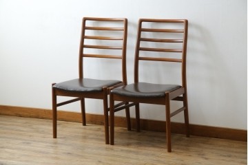 和製ヴィンテージ　青林製作所　チーク材　合皮　スタイリッシュな佇まいが魅力的なダイニングチェア2脚セット　(R-074094)