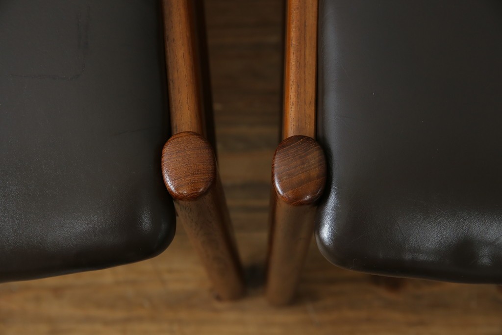 和製ヴィンテージ　青林製作所　チーク材　合皮　スタイリッシュな佇まいが魅力的なダイニングチェア2脚セット　(R-074094)