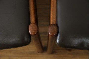 和製ヴィンテージ　青林製作所　チーク材　合皮　スタイリッシュな佇まいが魅力的なダイニングチェア2脚セット　(R-074094)