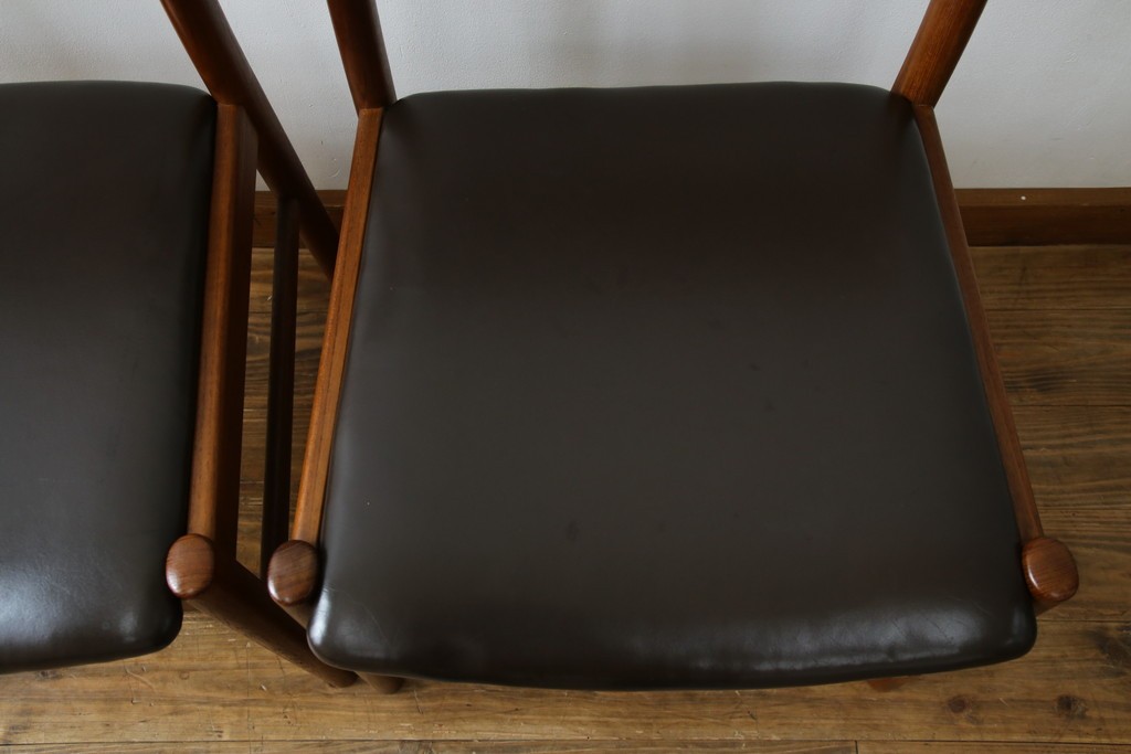 和製ヴィンテージ　青林製作所　チーク材　合皮　スタイリッシュな佇まいが魅力的なダイニングチェア2脚セット　(R-074094)