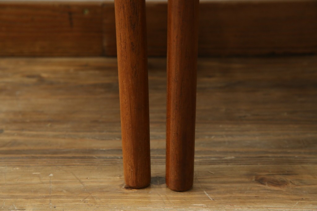 和製ヴィンテージ　青林製作所　チーク材　合皮　スタイリッシュな佇まいが魅力的なダイニングチェア2脚セット　(R-074094)