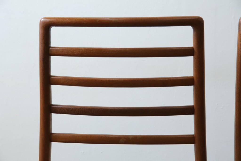 和製ヴィンテージ　青林製作所　チーク材　合皮　スタイリッシュな佇まいが魅力的なダイニングチェア2脚セット　(R-074094)